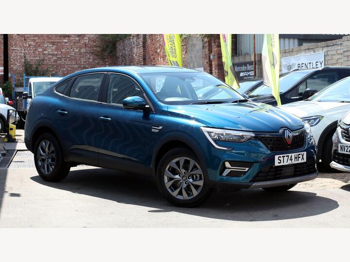 Renault Arkana 1.6 E-TECH Evolution Auto Euro 6 (s/s) 5dr Renault Arkana 1.6 E-TECH Evolution Auto Euro 6 (s/s) 5dr