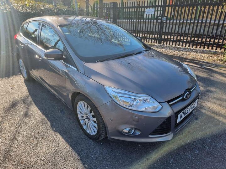 Ford Focus 1.0T EcoBoost Titanium X Euro 5 (s/s) 5dr