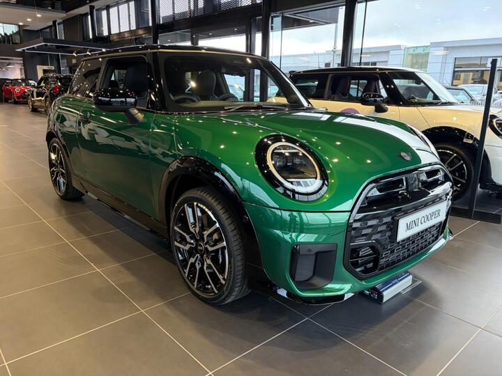 MINI Cooper 1.5C Sport Steptronic Euro 6 (s/s) 3dr