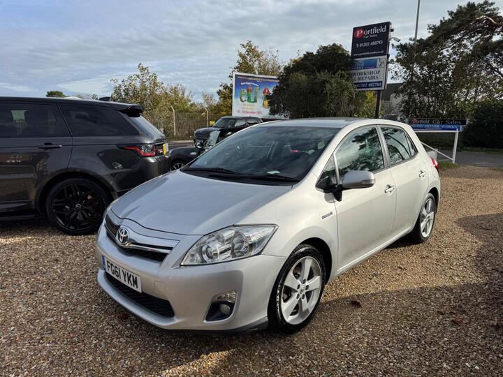 Toyota Auris 1.8 VVT-h T Spirit CVT Euro 5 (s/s) 5dr Toyota Auris 1.8 VVT-h T Spirit CVT Euro 5 (s/s) 5dr