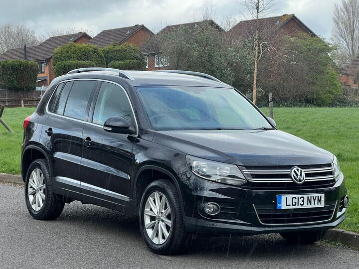 Volkswagen Tiguan 2.0 TDI BlueMotion Tech SE DSG 4WD Euro 5 (s/s) 5dr