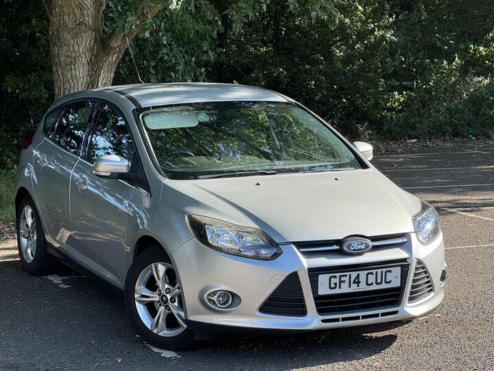 Ford Focus 1.6 Zetec Powershift Euro 5 5dr