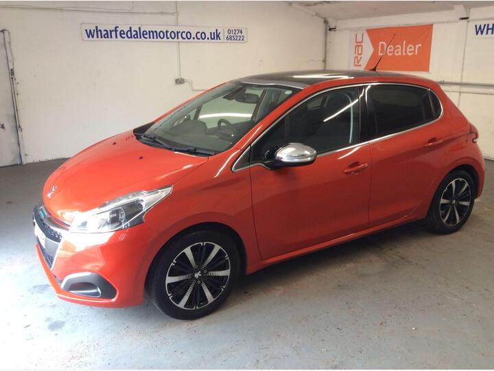 Peugeot 208 1.2 PureTech Allure Premium Euro 6 5dr