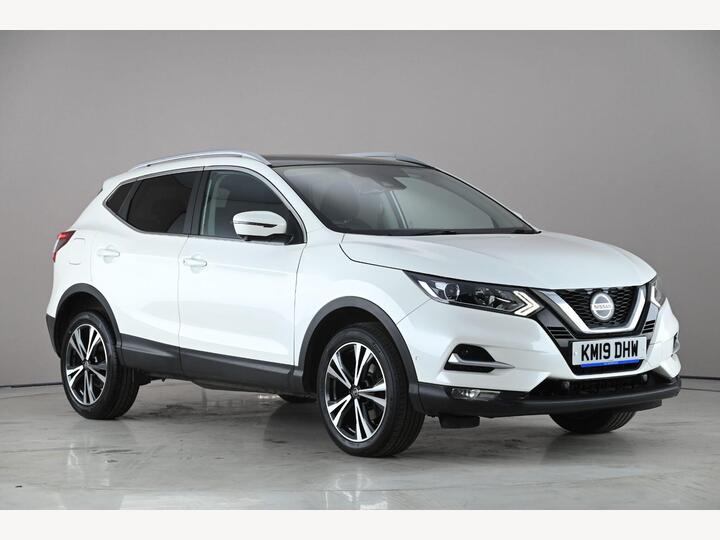 Nissan Qashqai 1.3 DIG-T N-Connecta Euro 6 (s/s) 5dr