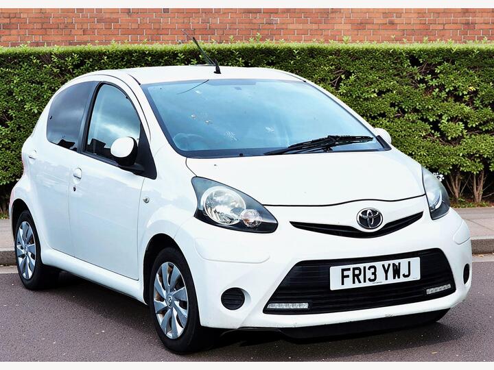 Toyota AYGO 1.0 VVT-i Euro 5 5dr