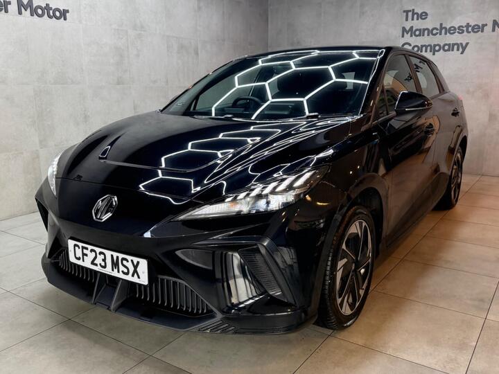 MG MG4 64kWh SE Long Range Auto 5dr