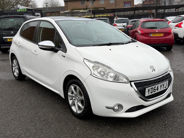 Peugeot 208 1.2 VTi PureTech Style Euro 5 5dr