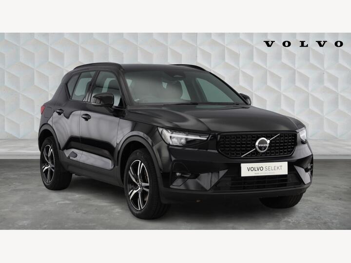 Volvo XC40 2.0 B3 MHEV Plus Dark DCT Auto Euro 6 (s/s) 5dr