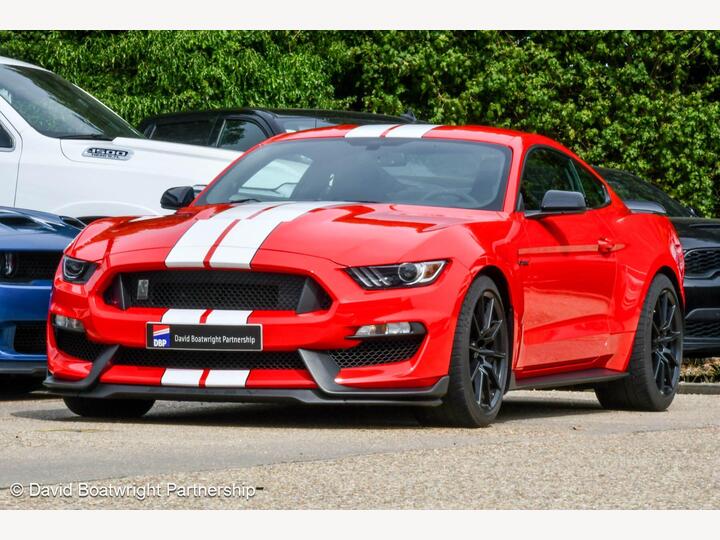 Ford Mustang Shelby GT350 5.2L V8 Ford Mustang Shelby GT350 5.2L V8