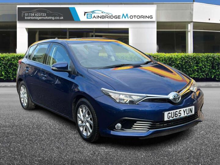 Toyota AURIS 1.6 D-4D Icon Euro 6 (s/s) 5dr