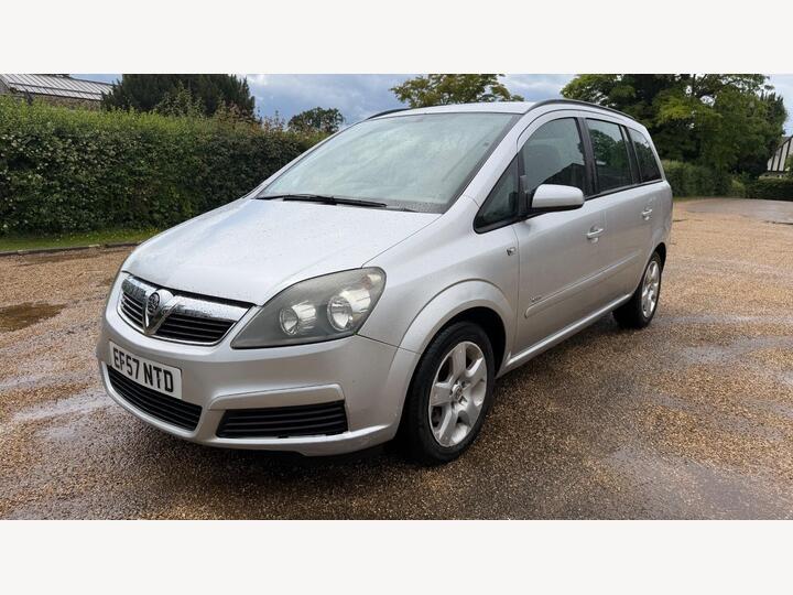 Vauxhall Zafira 1.8 16V Club Euro 4 5dr Vauxhall Zafira 1.8 16V Club Euro 4 5dr