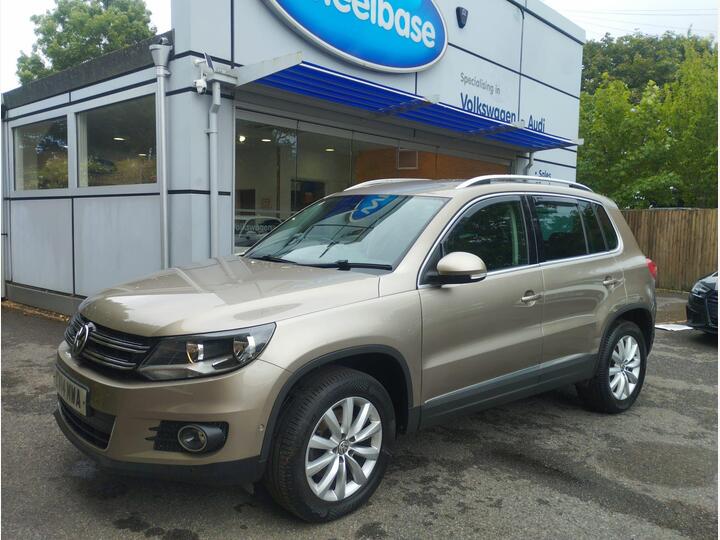 Volkswagen Tiguan 2.0 TDI BlueMotion Tech Match DSG 4WD Euro 5 (s/s) 5dr