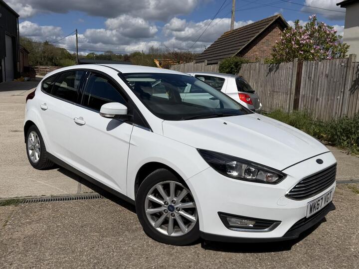 Ford FOCUS 1.0T EcoBoost Titanium Auto Euro 6 (s/s) 5dr