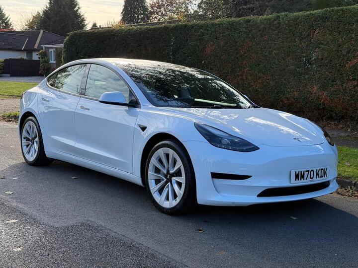 Tesla Model 3 Standard Range Plus Auto RWD 4dr