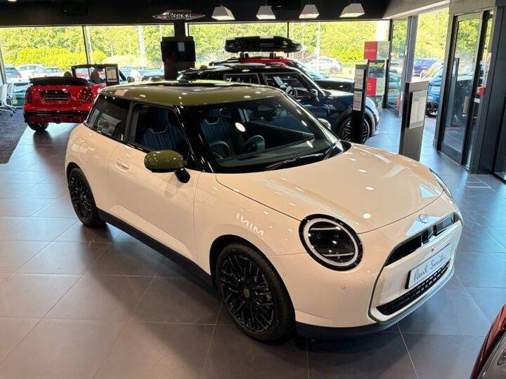 MINI Electric Cooper SE 54.2kWh Paul Smith Edition Auto 3dr