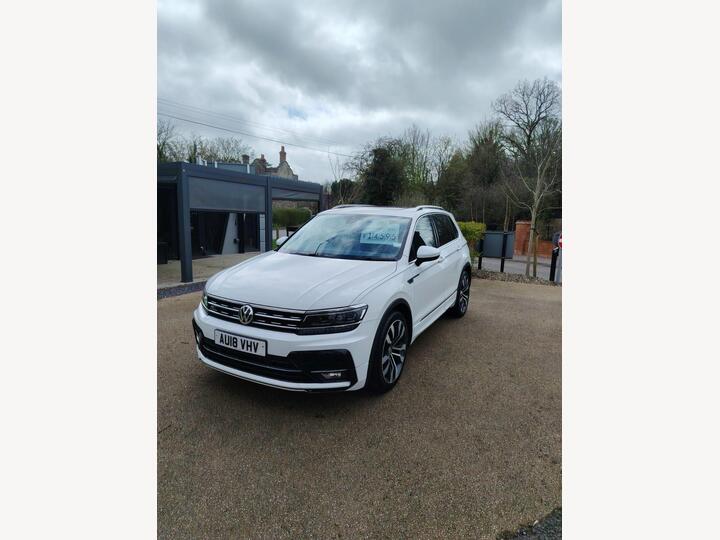 Volkswagen Tiguan 2.0 TDI R-Line DSG Euro 6 (s/s) 5dr Volkswagen Tiguan 2.0 TDI R-Line DSG Euro 6 (s/s) 5dr