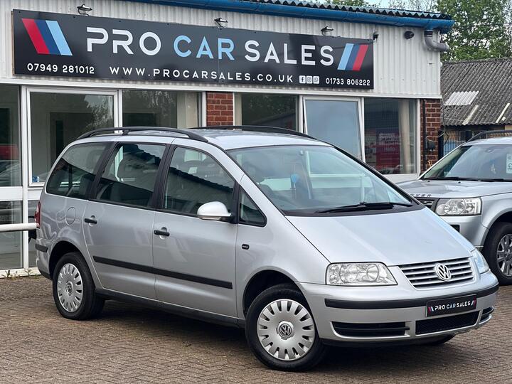 Volkswagen Sharan 2.0 TDI DPF S 5dr Volkswagen Sharan 2.0 TDI DPF S 5dr