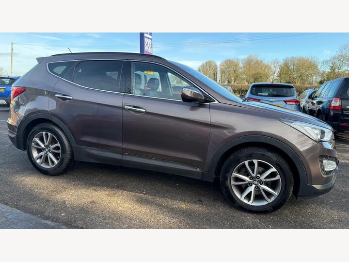 Hyundai Santa Fe 2.2 CRDi Premium 4WD Euro 5 5dr (7 Seat) Hyundai Santa Fe 2.2 CRDi Premium 4WD Euro 5 5dr (7 Seat)
