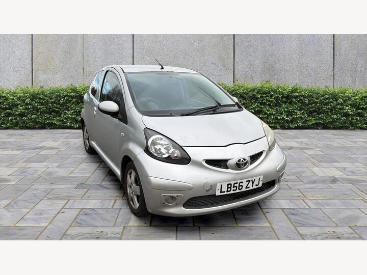 Toyota AYGO 1.0 VVT-i Sport MultiMode Euro 4 3dr Toyota AYGO 1.0 VVT-i Sport MultiMode Euro 4 3dr