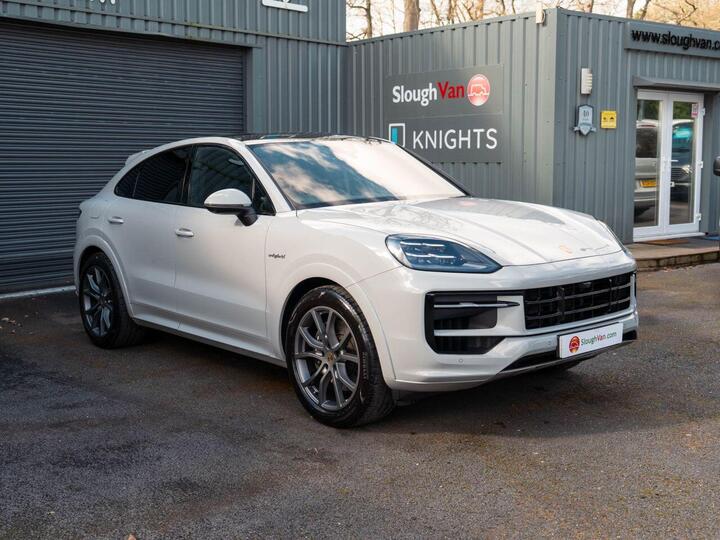 Porsche CAYENNE 3.0 V6 E-Hybrid 25.9kWh TiptronicS 4WD Euro 6 (s/s) 5dr