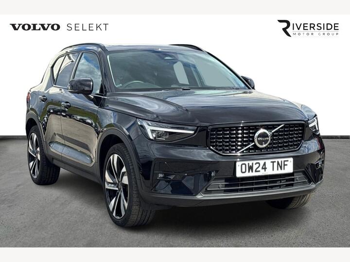 Volvo XC40 2.0 B3 MHEV Ultra Dark DCT Auto Euro 6 (s/s) 5dr