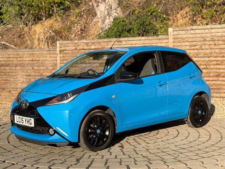 Toyota AYGO 1.0 VVT-i X-cite X-shift Euro 6 5dr