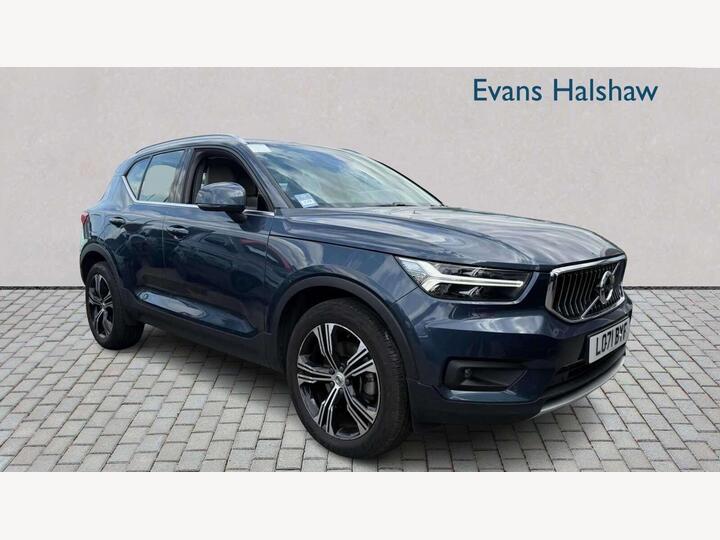 Volvo XC40 ESTATE 2.0 B4 MHEV Inscription Pro DCT Auto Euro 6 (s/s) 5dr