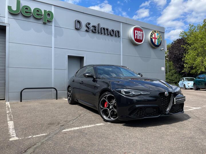 Alfa Romeo Giulia 2.0T Veloce Auto Euro 6 (s/s) 4dr Alfa Romeo Giulia 2.0T Veloce Auto Euro 6 (s/s) 4dr