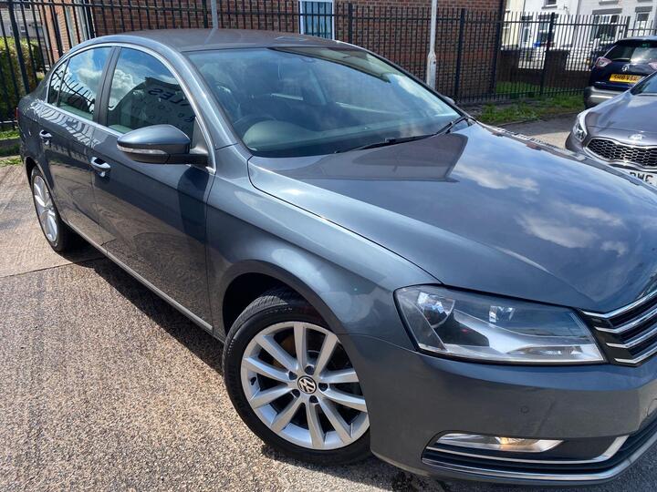 Volkswagen Passat 1.6 TDI BlueMotion Tech Executive Euro 5 (s/s) 4dr