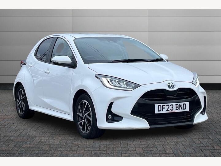 Toyota Yaris 1.5 VVT-h Design E-CVT Euro 6 (s/s) 5dr