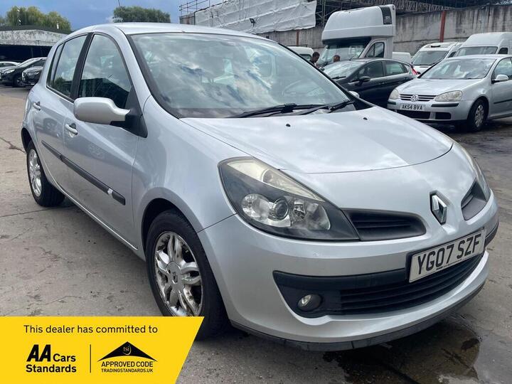 Renault Clio 1.6 VVT Dynamique 5dr