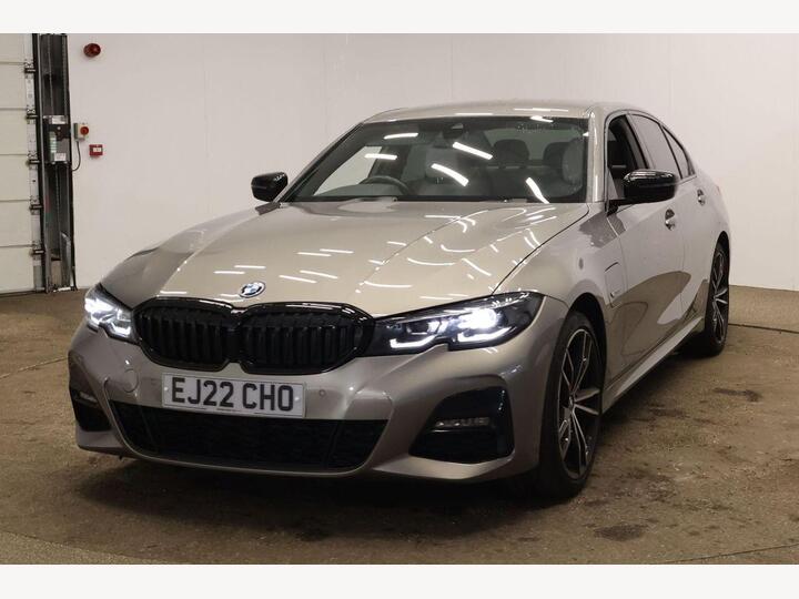 BMW 3 SERIES 2.0 330e 12kWh M Sport Pro Edition Auto Euro 6 (s/s) 4dr