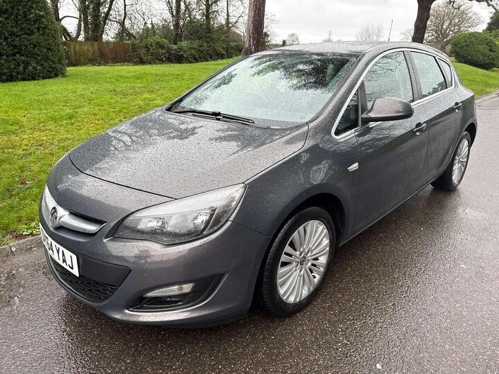Vauxhall ASTRA 1.6 16v Excite Euro 5 5dr