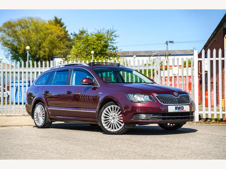 Skoda Superb 2.0 TDI Laurin & Klement DSG Euro 5 (s/s) 5dr