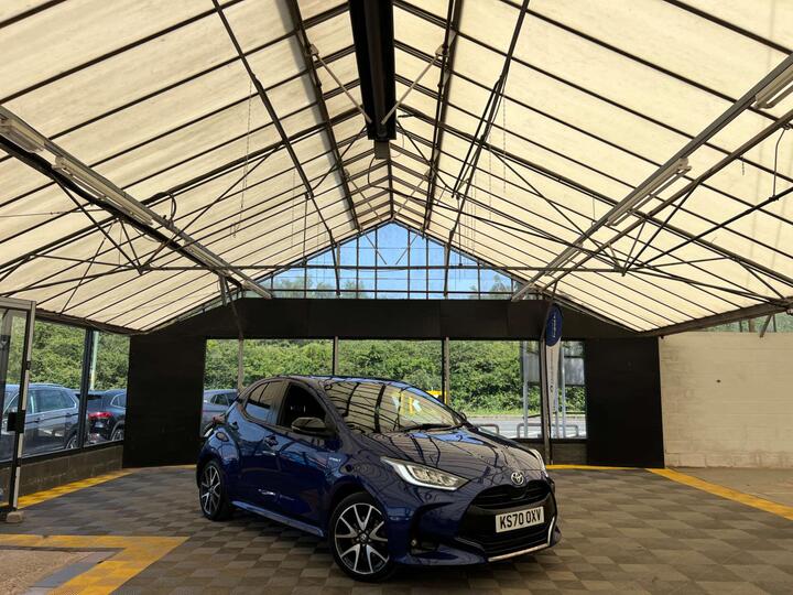 Toyota YARIS 1.5 VVT-h Dynamic E-CVT Euro 6 (s/s) 5dr