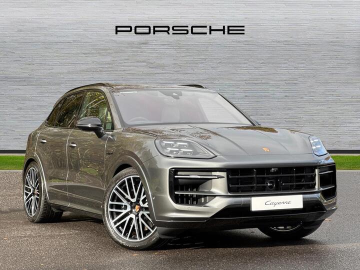 Porsche Cayenne 3.0 V6 E-Hybrid 25.9kWh S Black Edition TiptronicS 4WD Euro 6 (s/s) 5dr