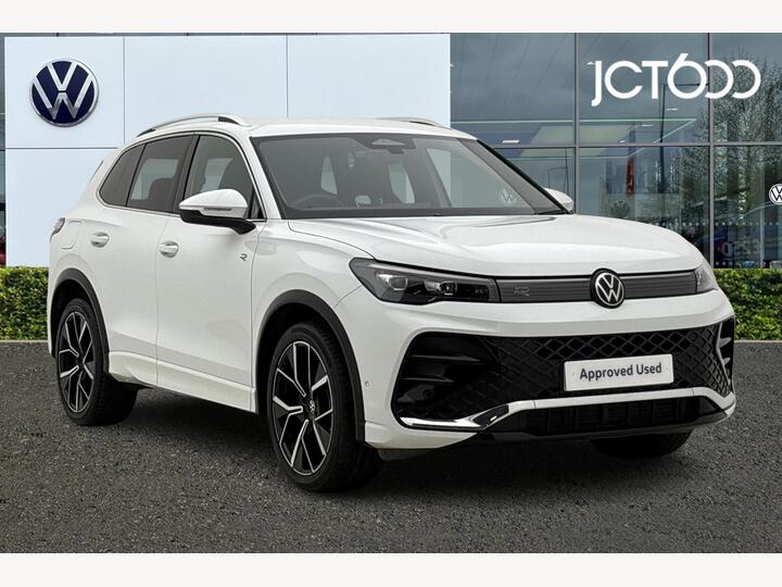 Volkswagen TIGUAN 1.5 ETSI MHEV R-Line DSG Euro 6 (s/s) 5dr Volkswagen TIGUAN 1.5 ETSI MHEV R-Line DSG Euro 6 (s/s) 5dr