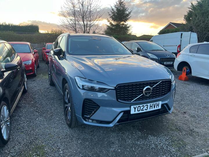 Volvo XC60 2.0 B5 MHEV Plus Auto AWD Euro 6 (s/s) 5dr