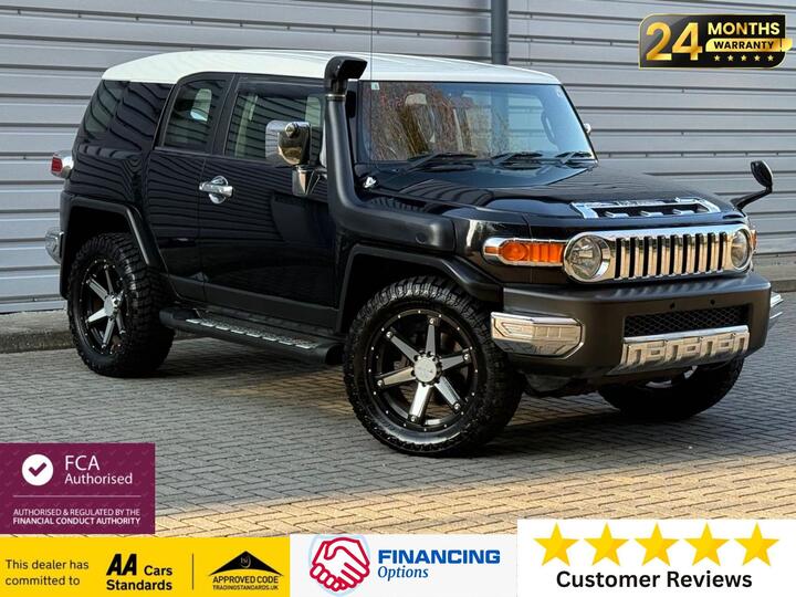 Toyota FJ Cruiser 2015- 4.L V6 4x4- Black|Immaculate Look Toyota FJ Cruiser 2015- 4.L V6 4x4- Black|Immaculate Look