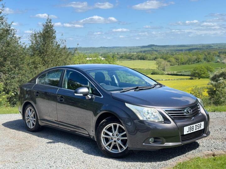 Toyota AVENSIS 2.0 D-4D TR Euro 5 4dr