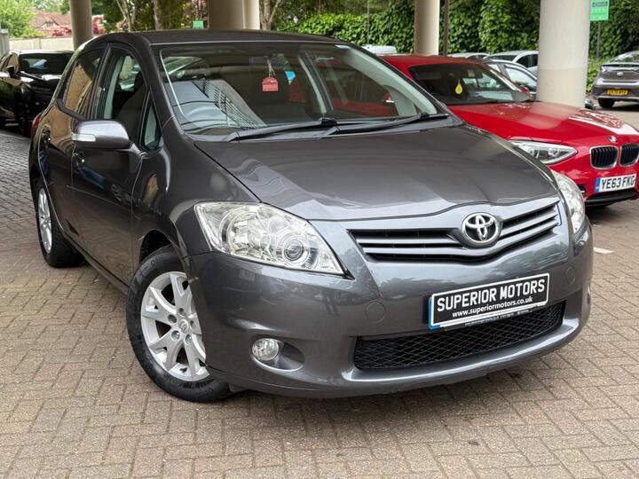 Toyota Auris 1.6 V-Matic Colour Collection Euro 5 5dr
