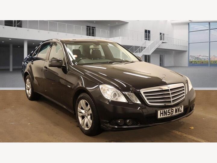 Mercedes-Benz E Class 2.1 E220 CDI BlueEfficiency SE Tiptronic Euro 5 4dr