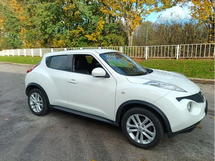 Nissan Juke 1.5 DCi 8v Tekna Euro 5 (s/s) 5dr Nissan Juke 1.5 DCi 8v Tekna Euro 5 (s/s) 5dr