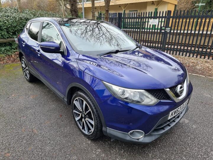 Nissan Qashqai 1.2 DIG-T Acenta Premium 2WD Euro 5 (s/s) 5dr Nissan Qashqai 1.2 DIG-T Acenta Premium 2WD Euro 5 (s/s) 5dr