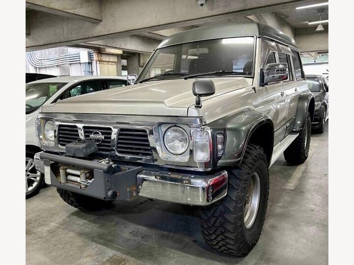 Nissan Patrol Safari 4.2 Petrol  High Roof Grand Road