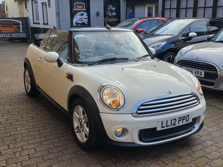 MINI Convertible 1.6 Cooper Steptronic Euro 5 2dr