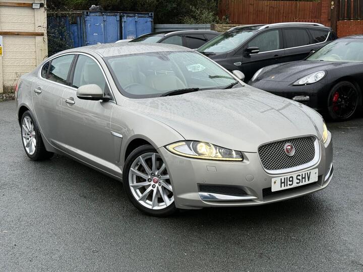 Jaguar XF 2.2d Premium Luxury Auto Euro 5 (s/s) 4dr