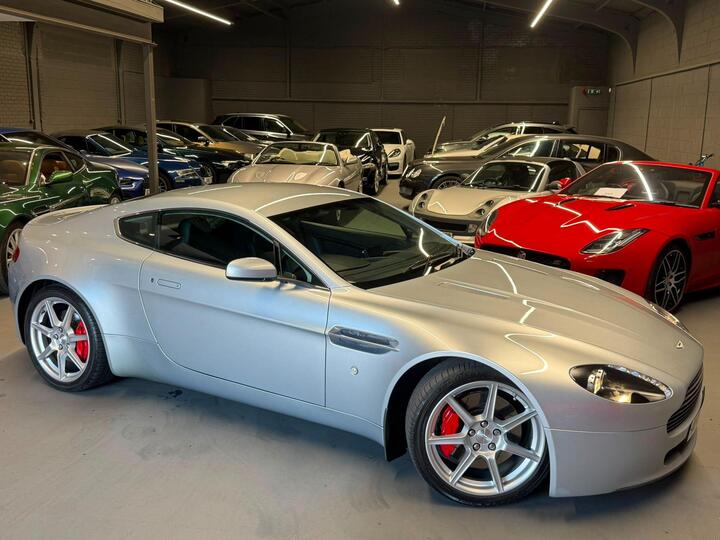 Aston Martin Vantage 4.3 V8 Euro 4 2dr