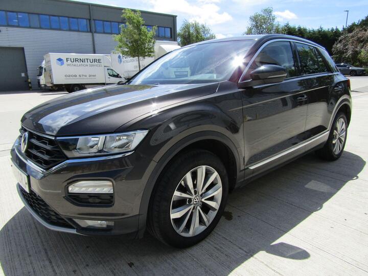 Volkswagen T-Roc 2.0 TDi SEL 4 MOTION DSG AUTO 5DR LHD