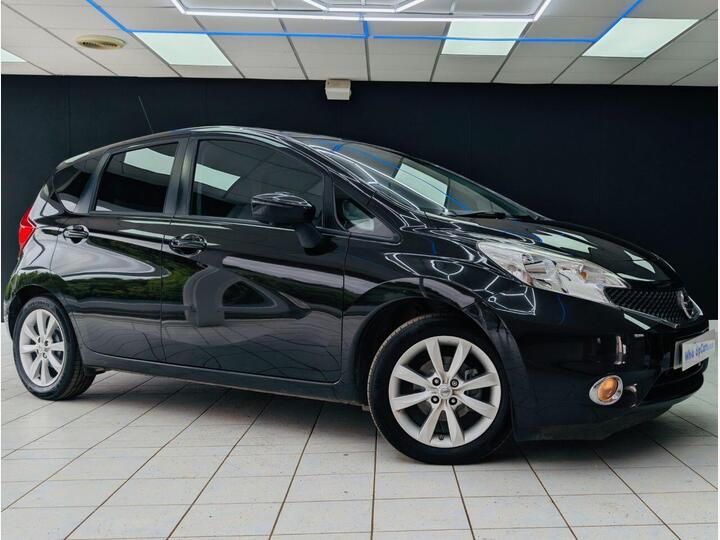 Nissan NOTE 1.5 DCi Tekna Euro 5 (s/s) 5dr Nissan NOTE 1.5 DCi Tekna Euro 5 (s/s) 5dr